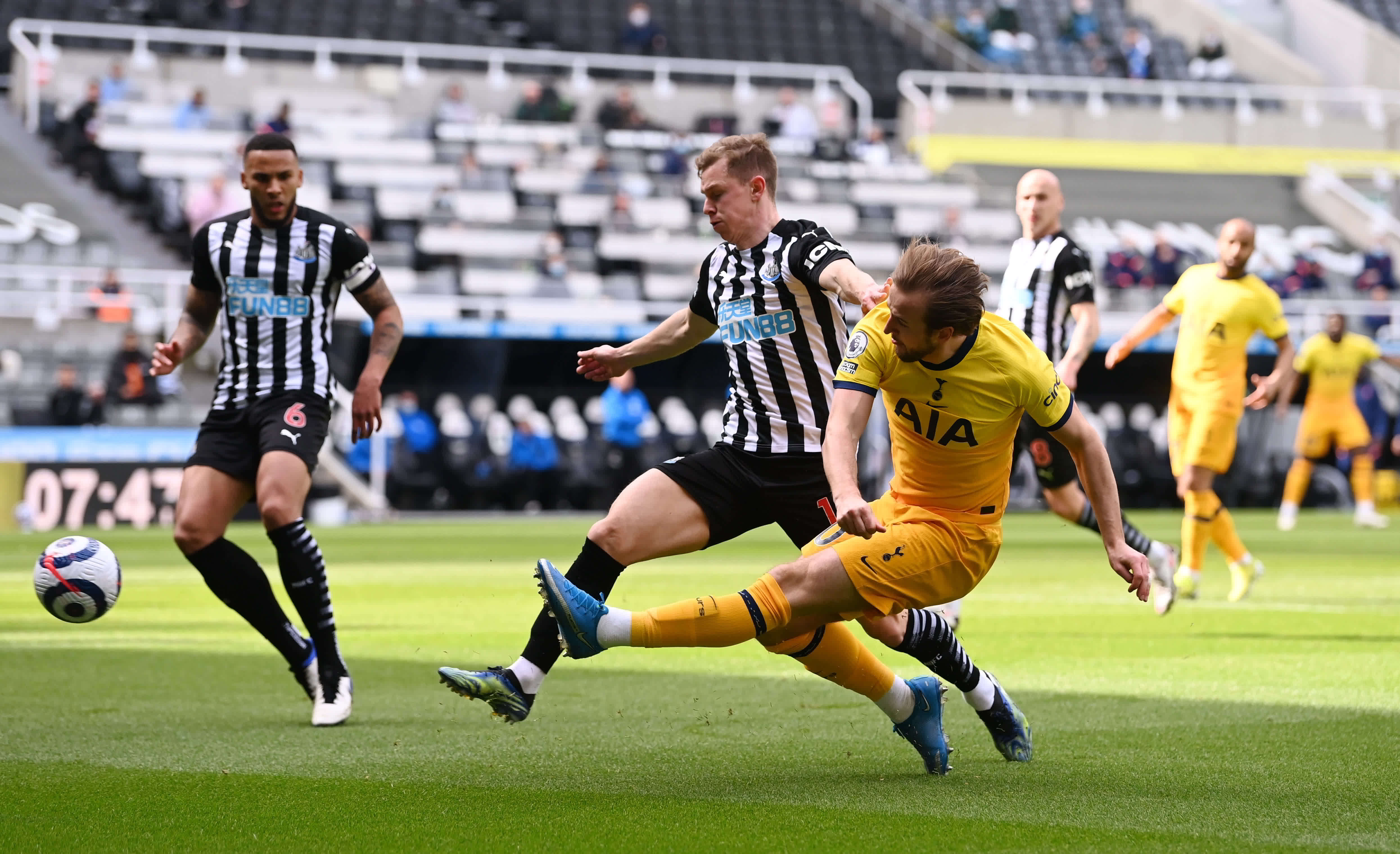 他甚至险些 他甚至险些