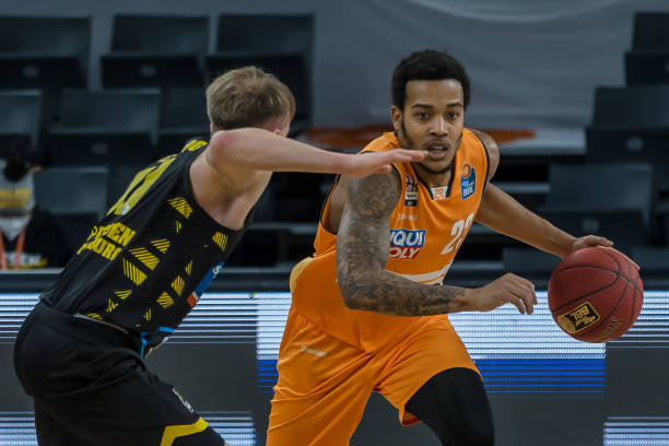 正是他们对 正是他们对